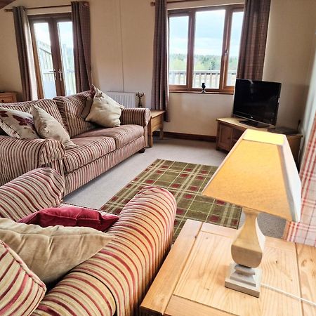 Willa Lomond 5 With Private Hot Tub - Fife - Loch Leven - Lomond Hills - Pet Friendly Kelty Zewnętrze zdjęcie