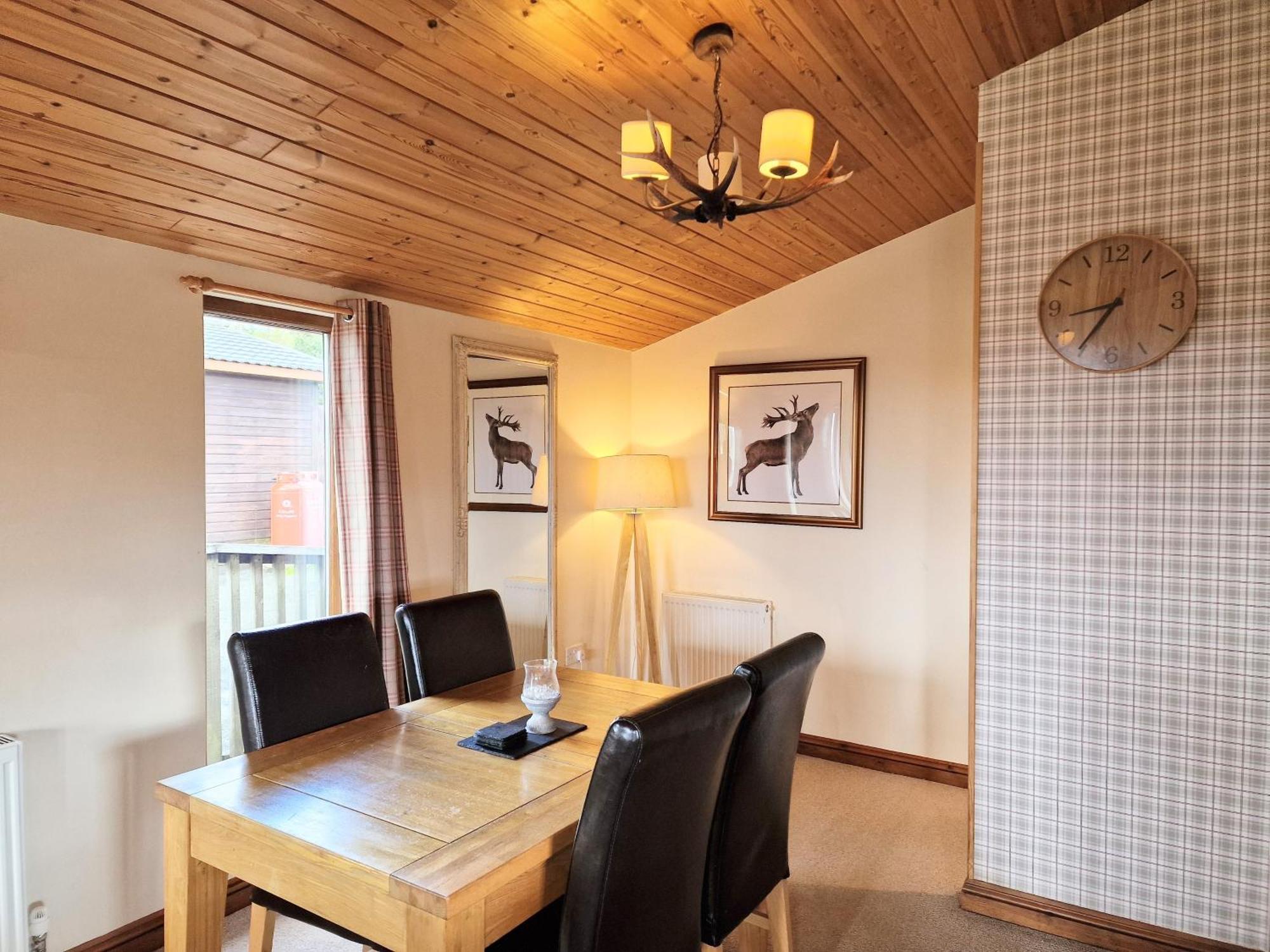 Willa Lomond 5 With Private Hot Tub - Fife - Loch Leven - Lomond Hills - Pet Friendly Kelty Zewnętrze zdjęcie