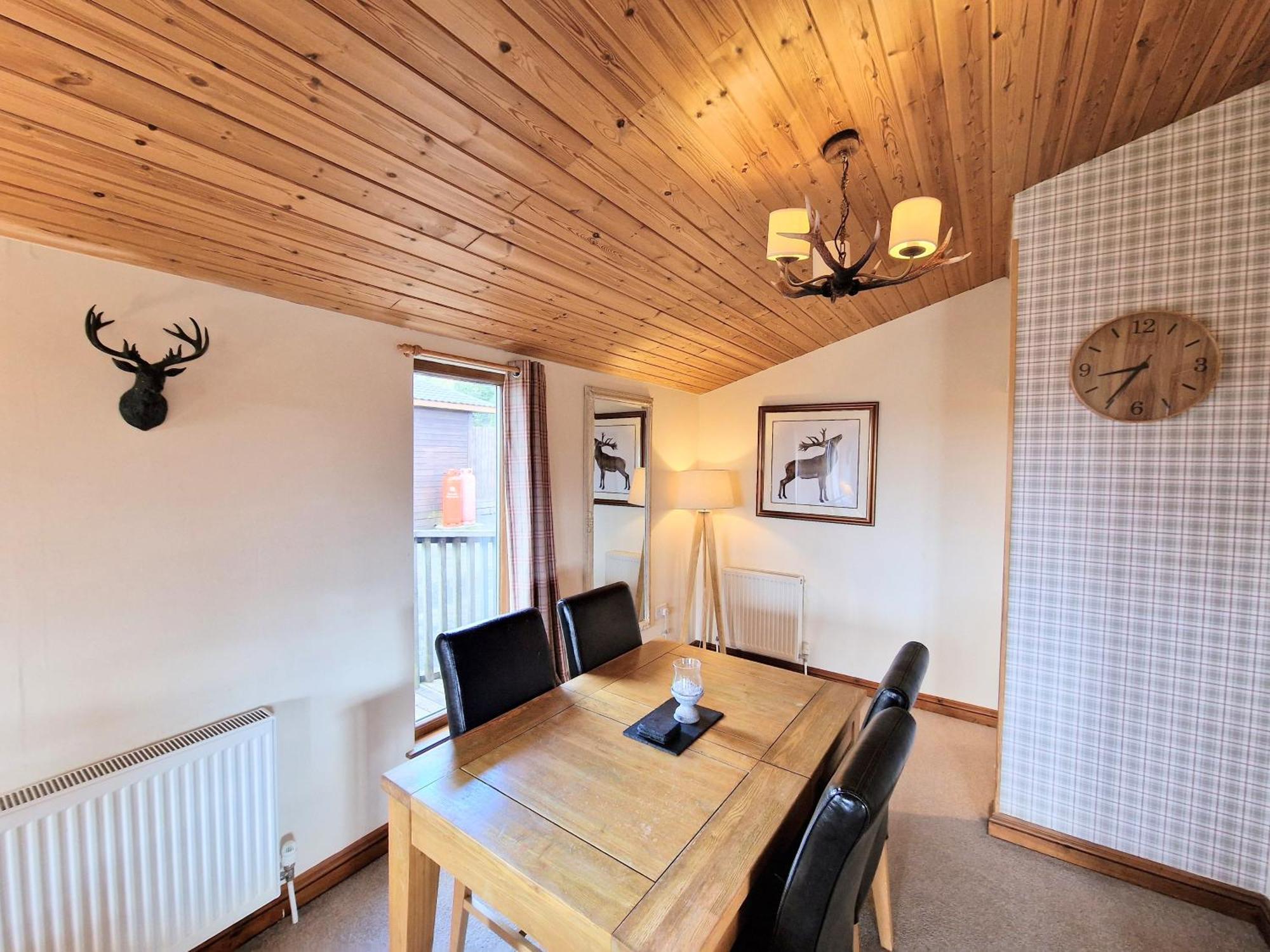 Willa Lomond 5 With Private Hot Tub - Fife - Loch Leven - Lomond Hills - Pet Friendly Kelty Zewnętrze zdjęcie